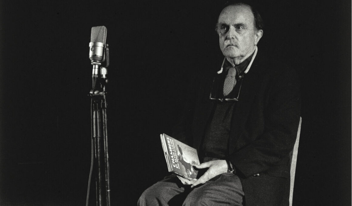 Photo Credit: Alvin Lucier: I am sitting in a room, singuhr – hoergalerie in parochial 1999, Foto: Michael Schroedter